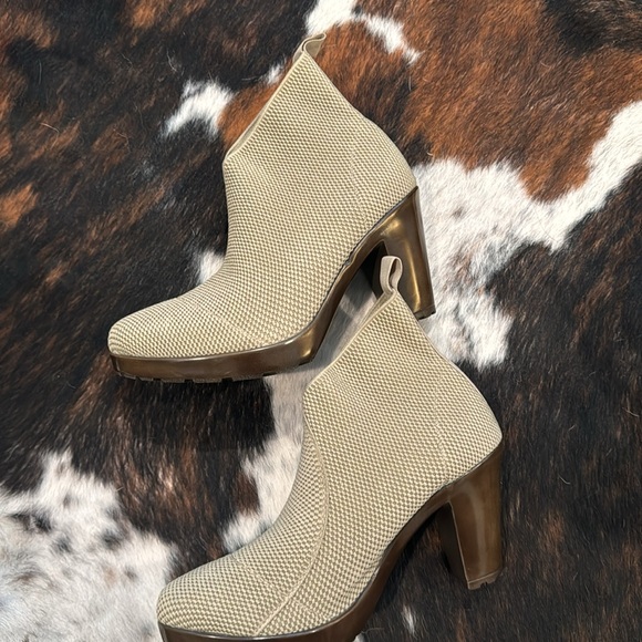 Knit Wedge Ankle Boots size 7 - Picture 1 of 5